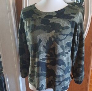Moda Green 3/4 Sleeve Boxy Sweatshirt Top